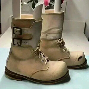 VINTAGE KOREAN WAR "Bunny Boots"  A R Hyde & Sons Boots